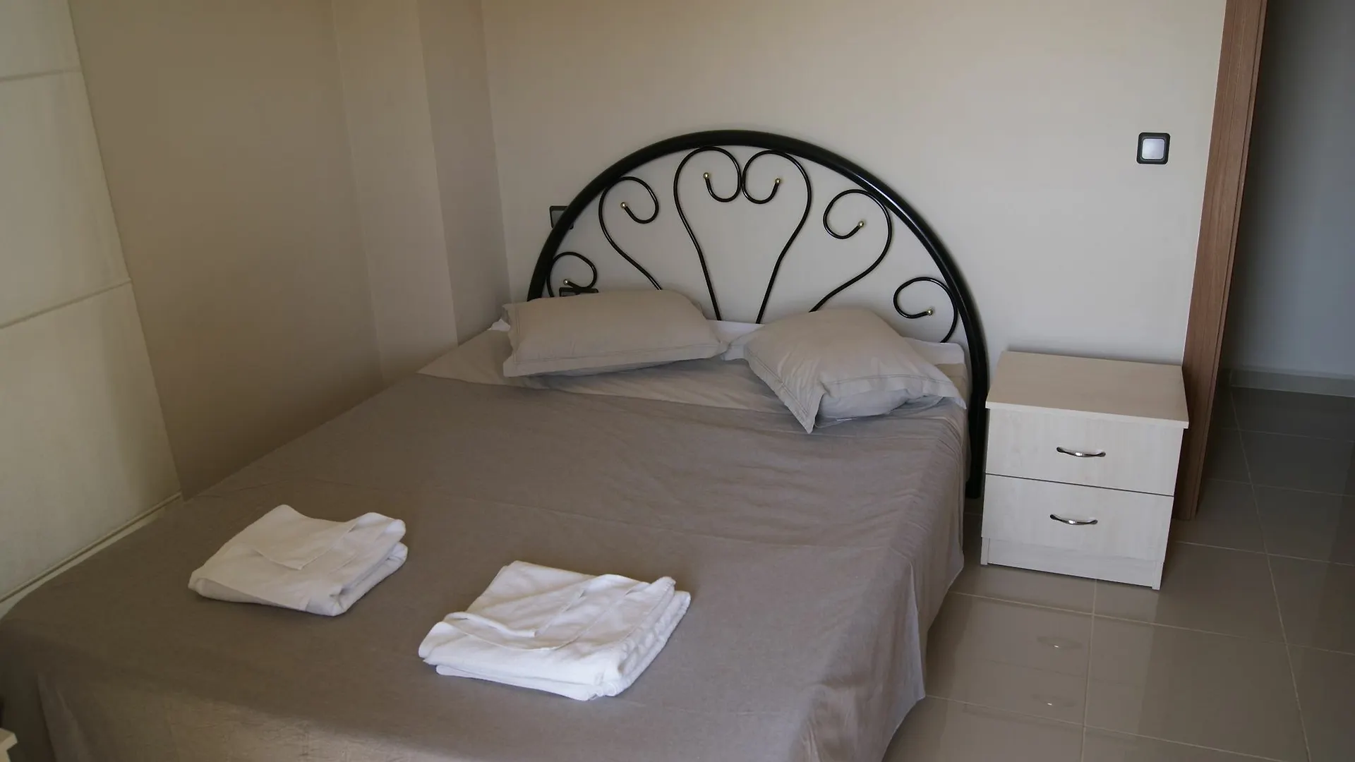 Whispering Sands Kusadasi Aparthotel