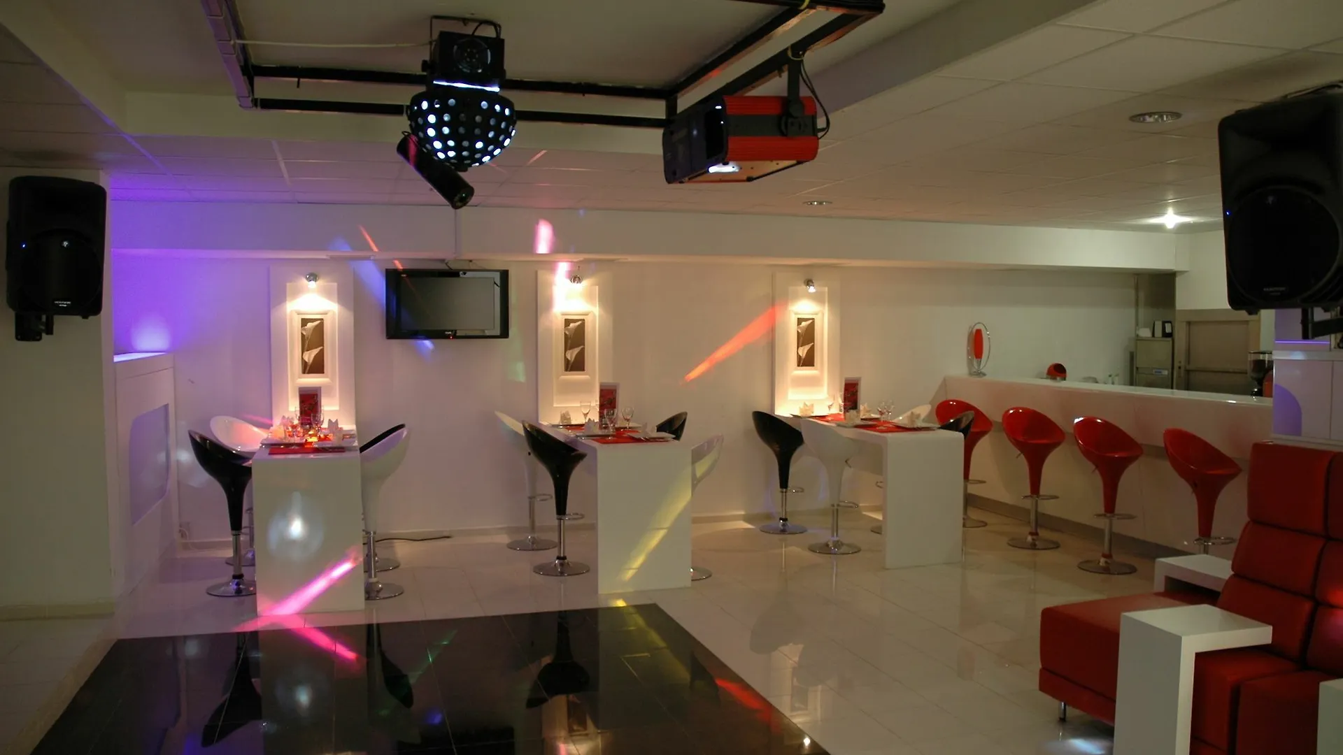 Whispering Sands Kusadasi