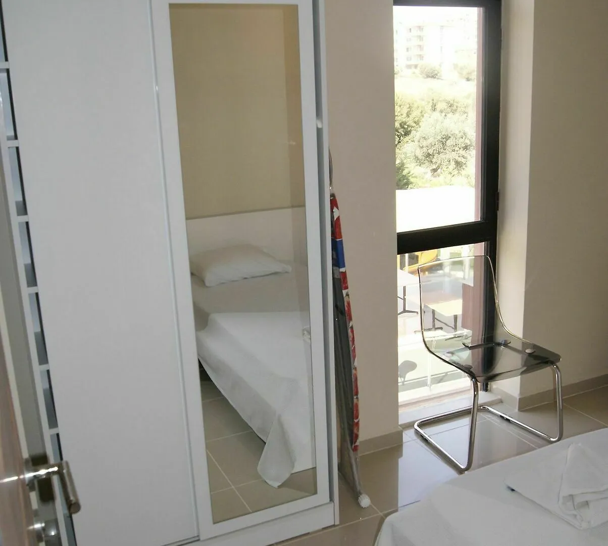Whispering Sands Kusadasi 3*,
